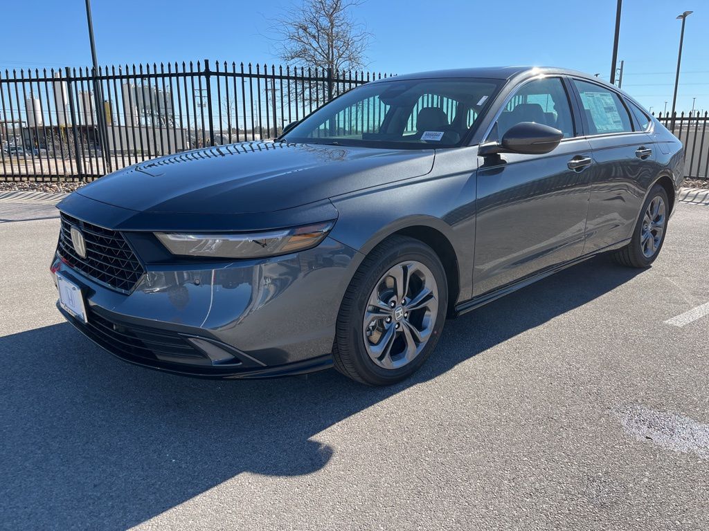 2025 Honda Accord Hybrid EX-L's photo