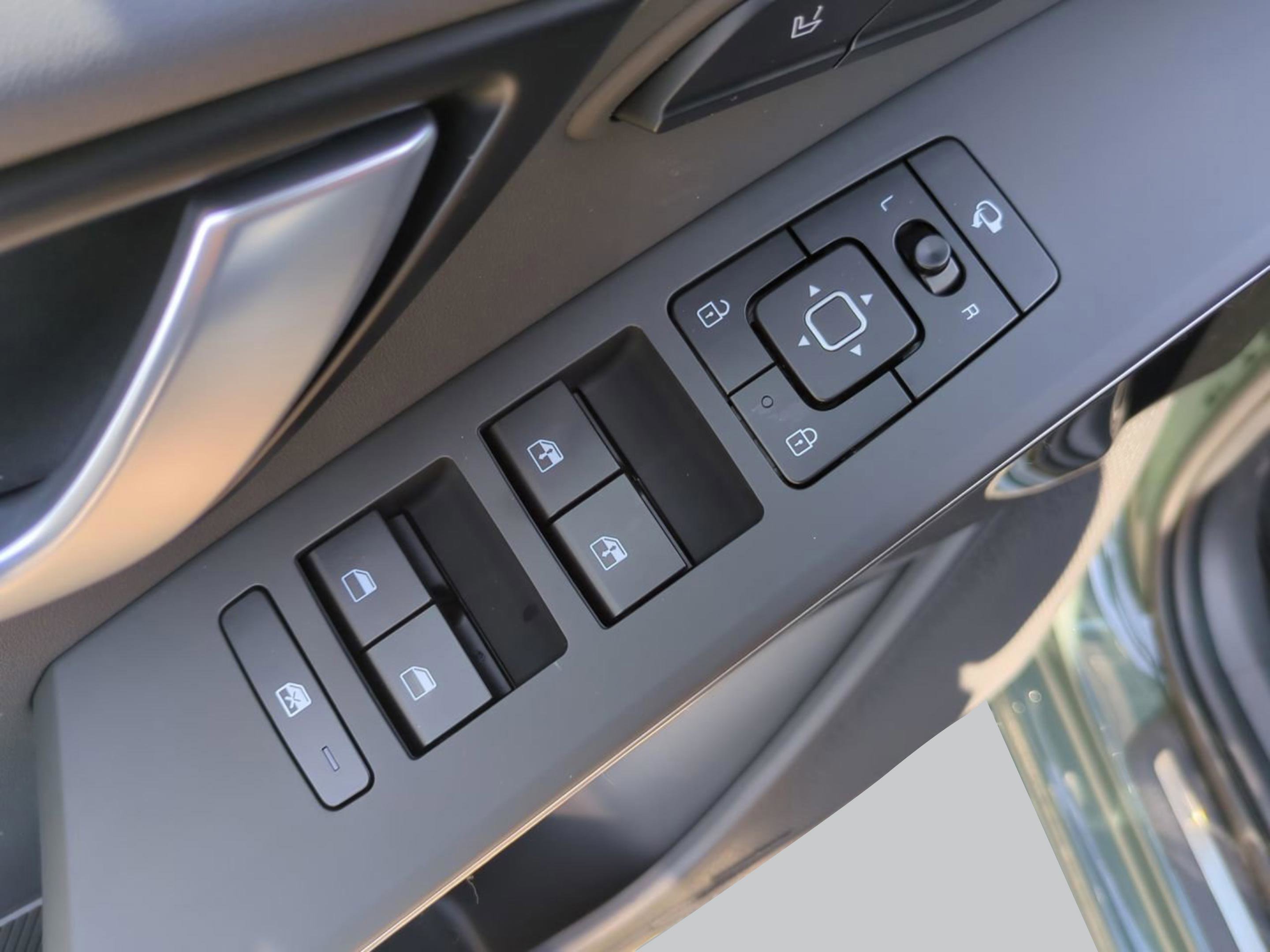 2025 Kia Niro SX photo 26