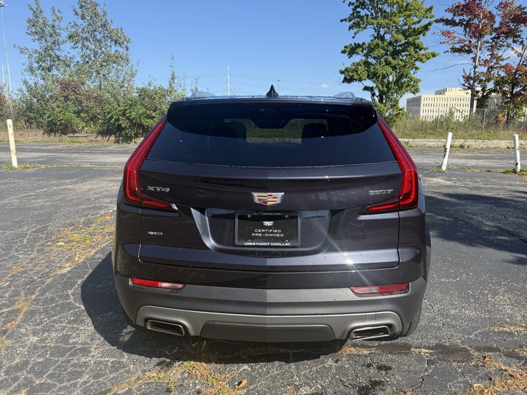 2022 Cadillac XT4 Premium Luxury photo 3