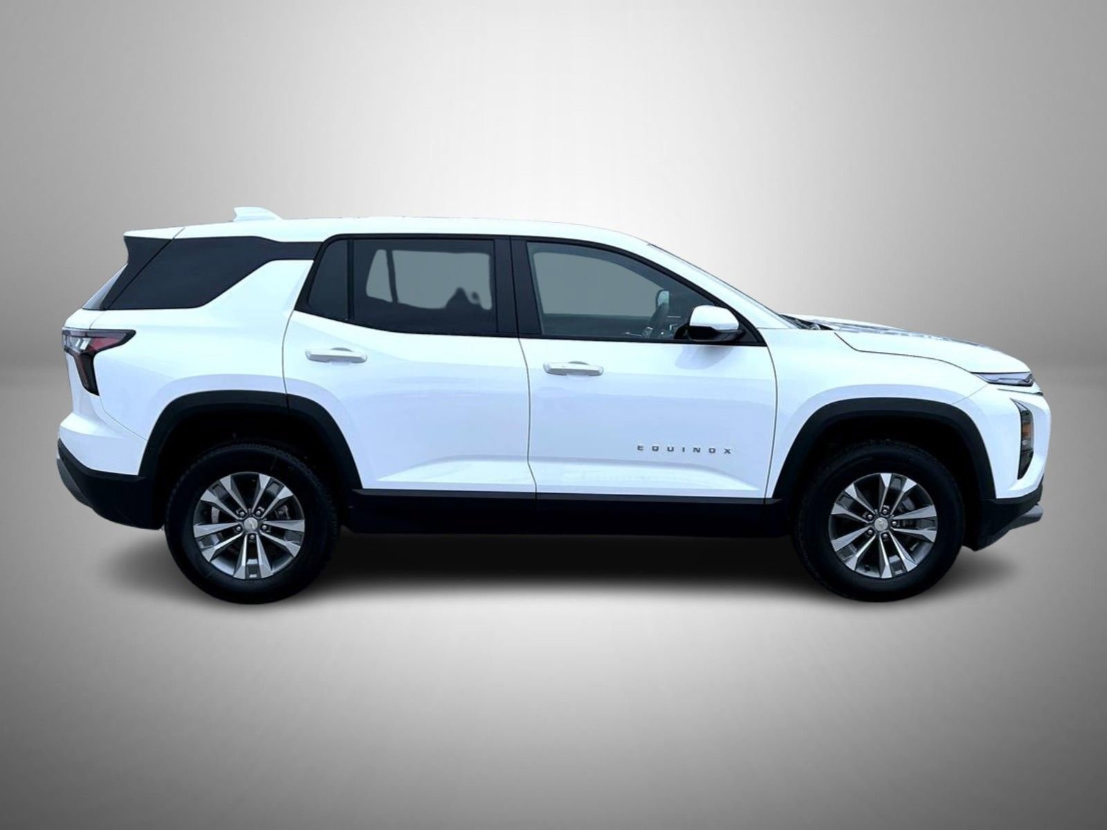 2026 Chevrolet Equinox LT photo 4