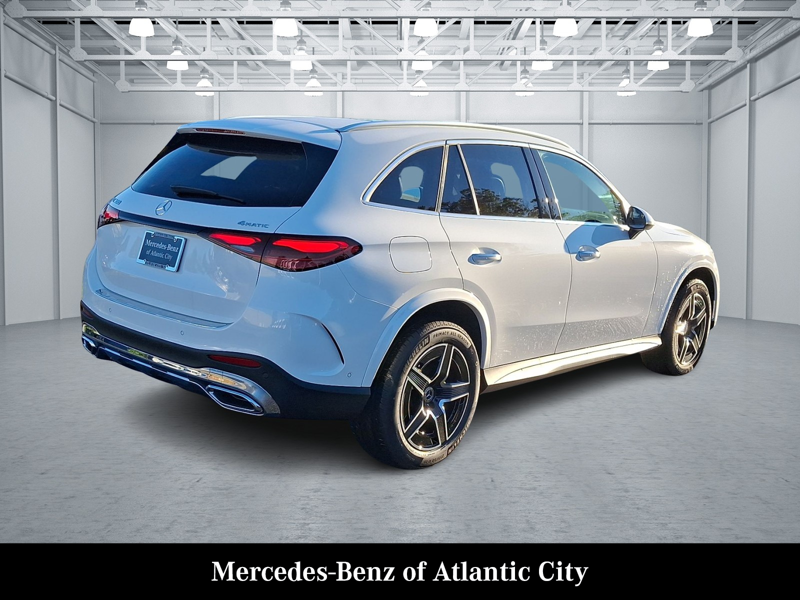 2026 Mercedes Benz GLC 300 4MATIC photo 3