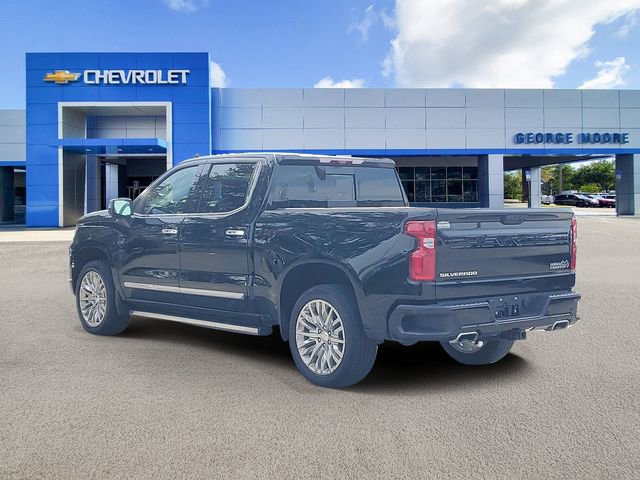 2024 Chevrolet Silverado 1500 High Country photo 2