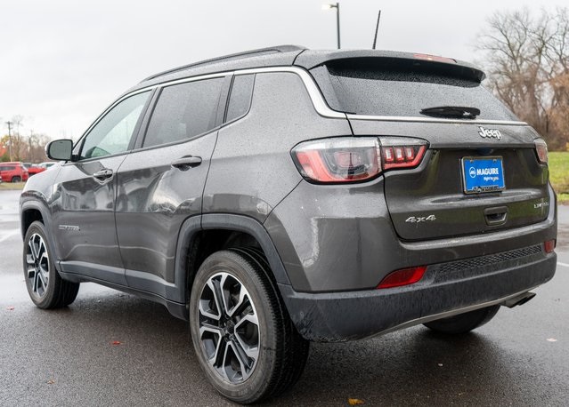 2022 Jeep Compass Limited photo 3