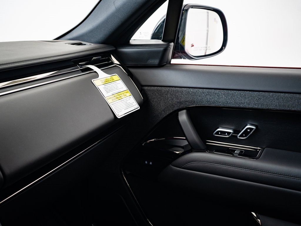 2025 Land Rover Range Rover Sport SE photo 29