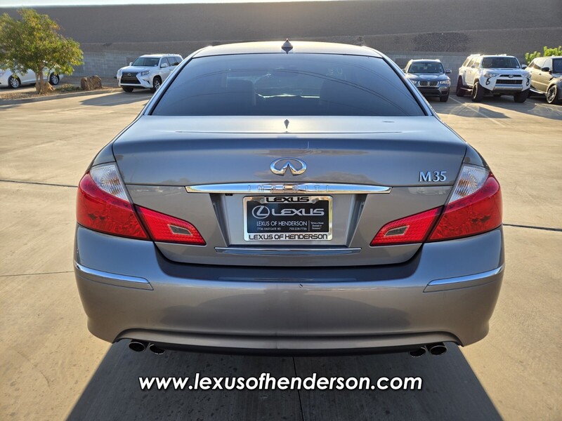 2009 Infiniti M35 Base photo 4