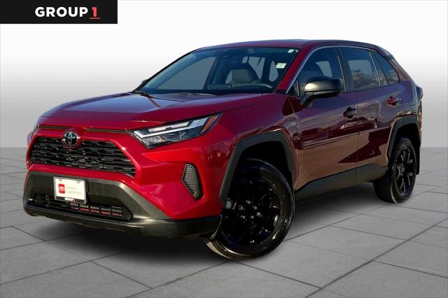 2023 Toyota RAV4 LE's photo