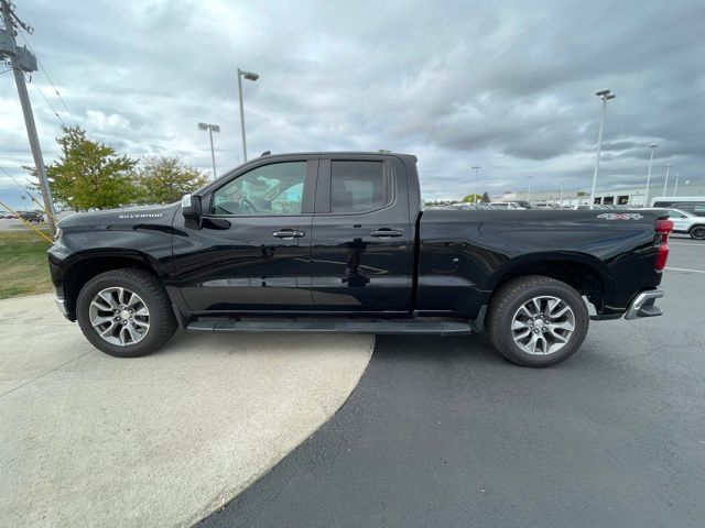 2022 Chevrolet Silverado 1500 LT photo 7