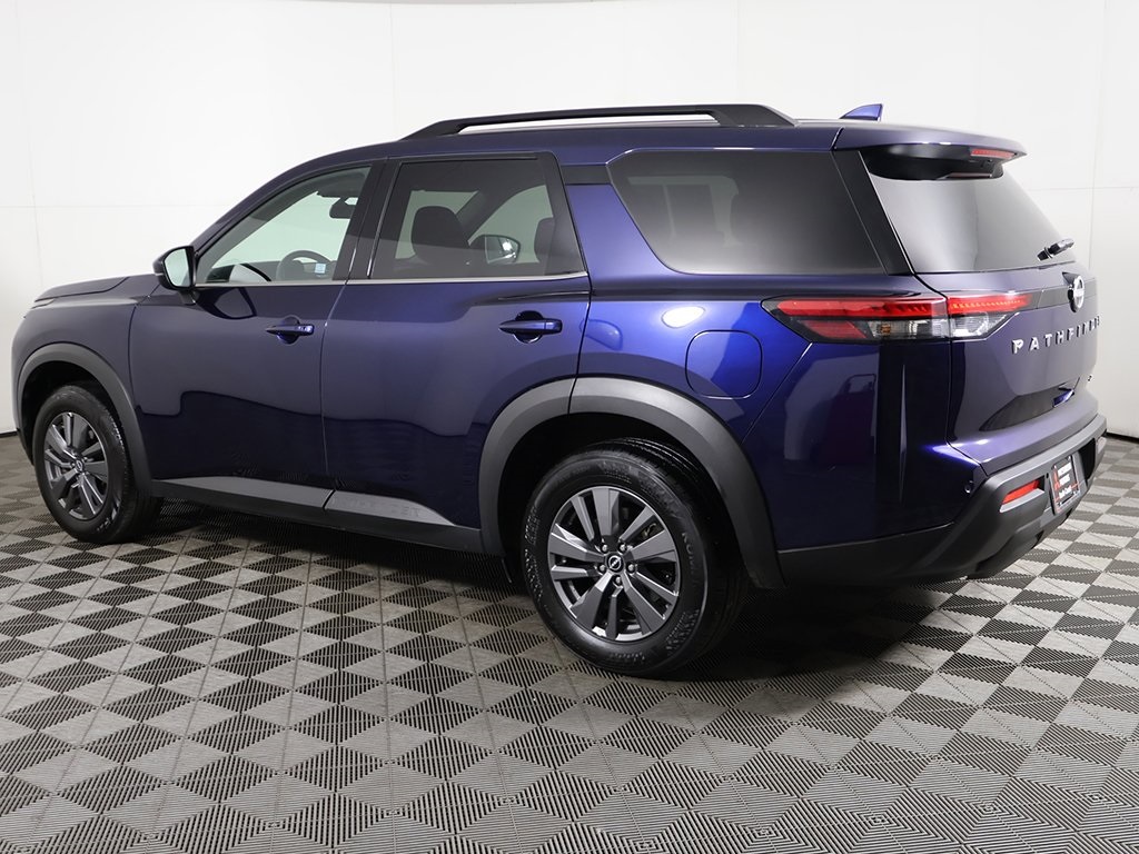 2024 Nissan Pathfinder SV photo 10