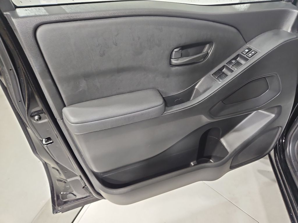 2022 Nissan Frontier S photo 10