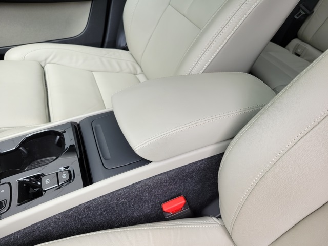 2022 Volvo XC40 T5 Inscription photo 37