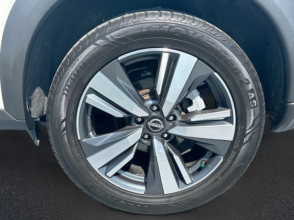 2023 Nissan Rogue SL photo 32