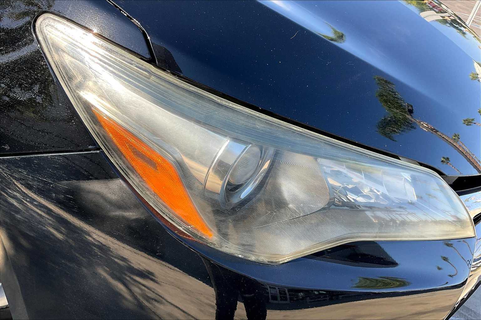 2017 Toyota Camry SE photo 27