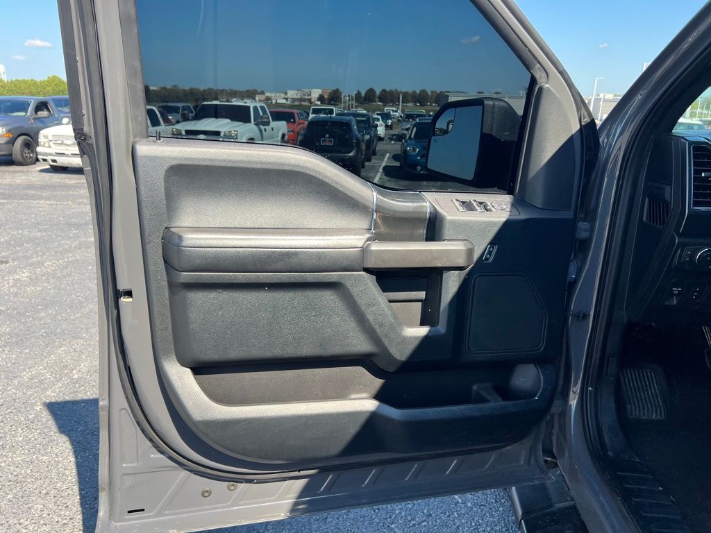 2020 Ford F-150 XLT photo 12