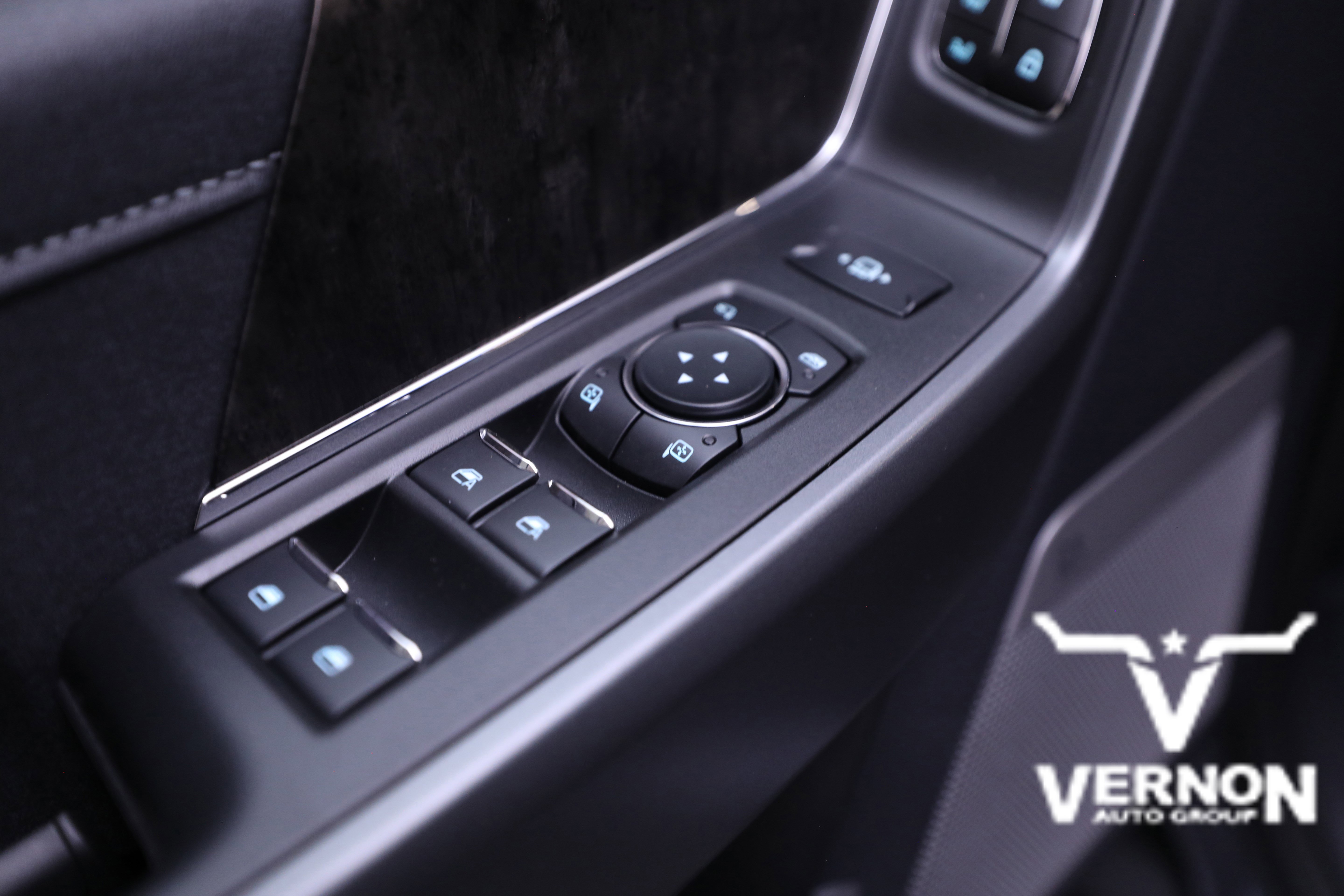 2026 Ford F-250 Lariat FX4 photo 2