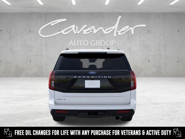 2025 Ford Expedition photo 4
