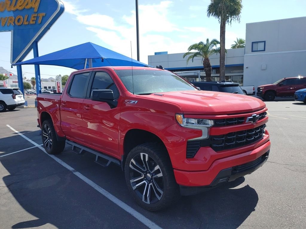 2022 Chevrolet Silverado 1500 RST photo 2