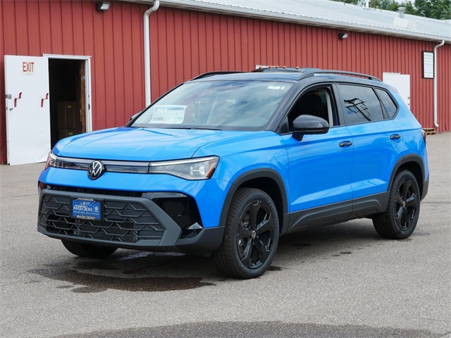 2025 Volkswagen Taos SE photo 3