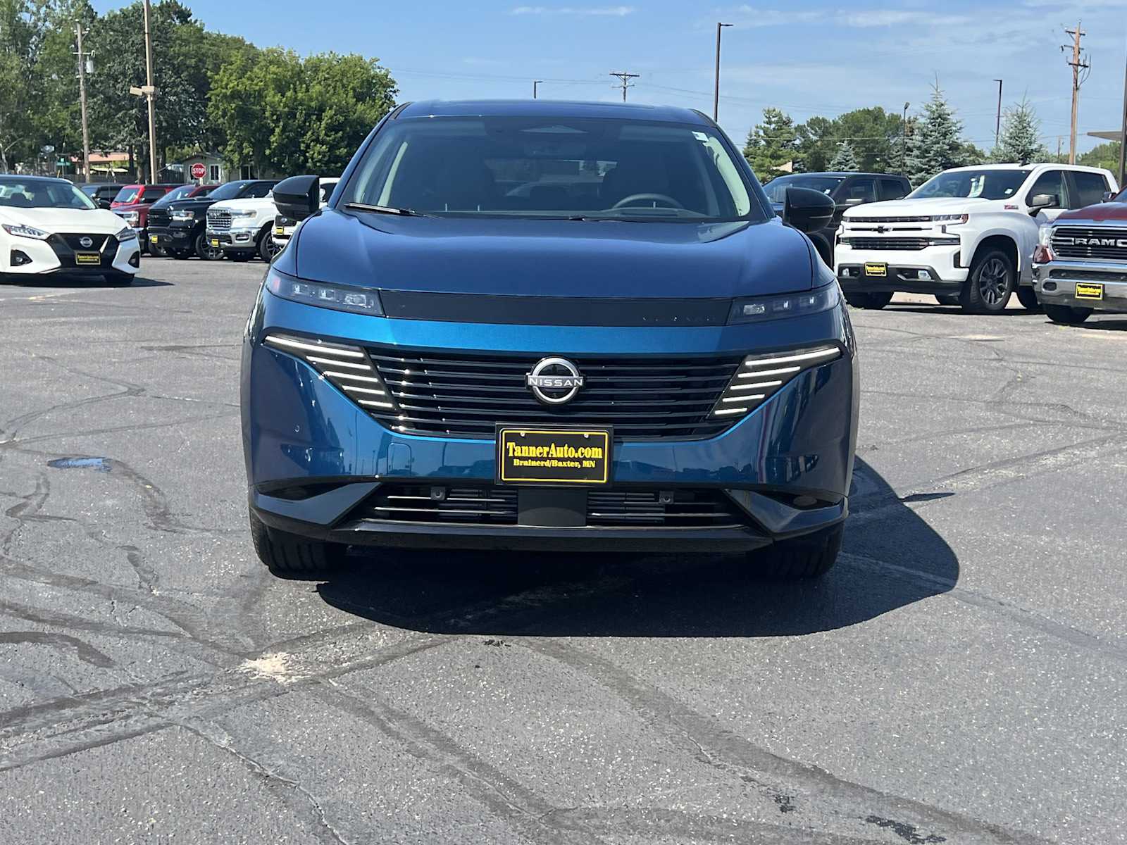 2025 Nissan Murano Platinum photo 2