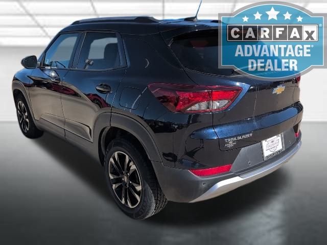 2021 Chevrolet Trailblazer LT photo 2