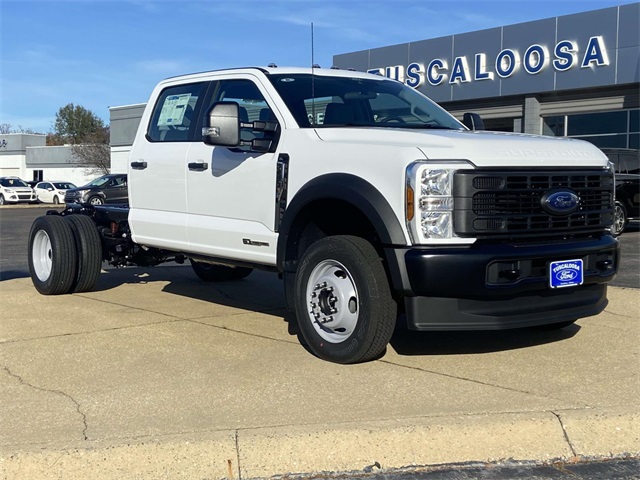2026 Ford F-450 Super Duty Chassis Cab XL's photo