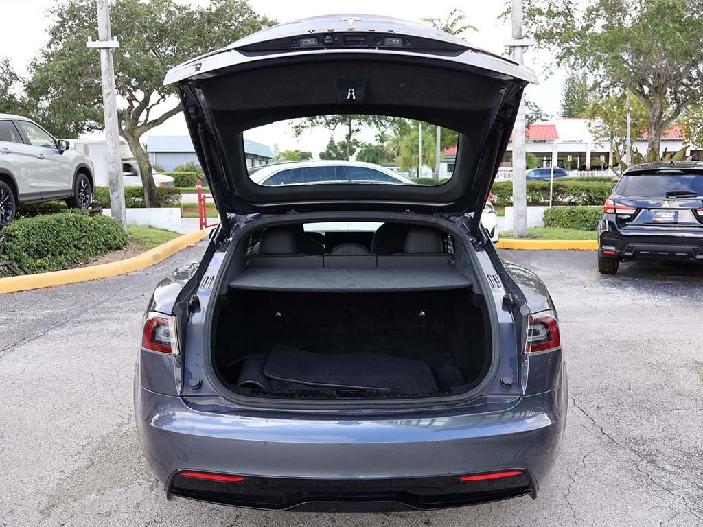2022 Tesla Model S photo 16