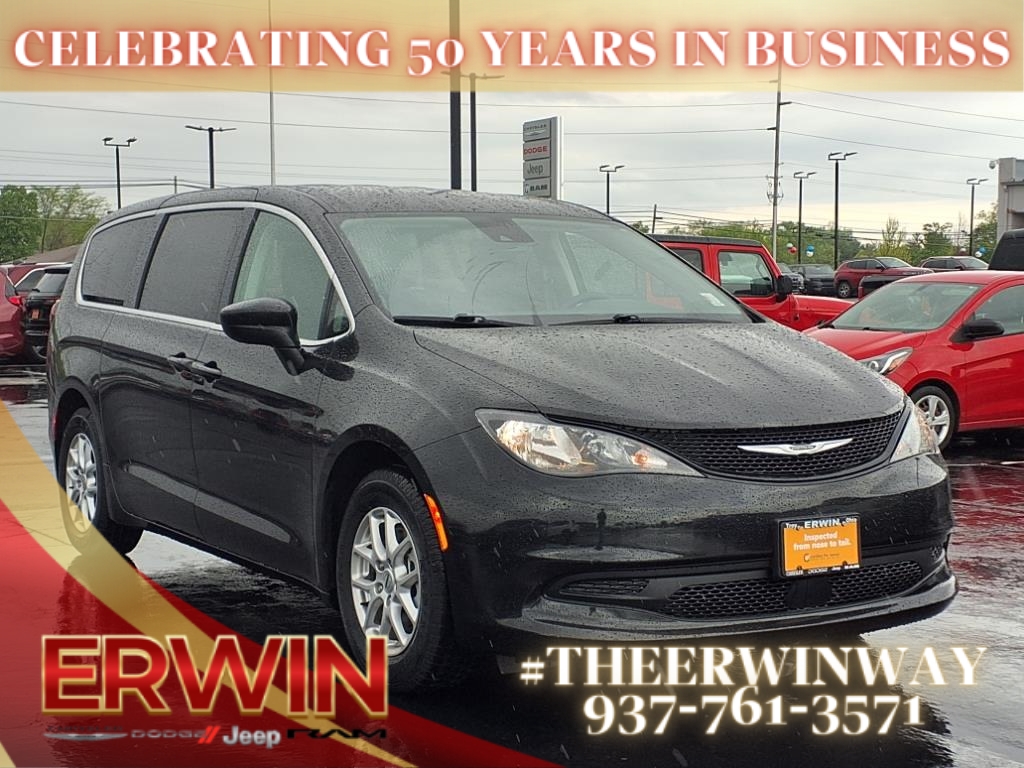 PRE-OWNED 2023 CHRYSLER VOYAGER LX 4DR MINI-VAN's photo