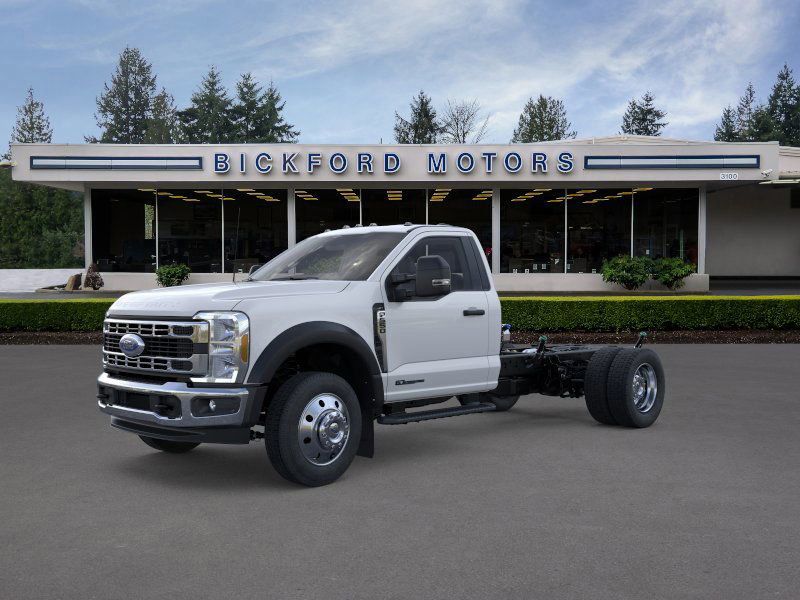 2025 Ford F-550 Super Duty Chassis Cab XLT's photo