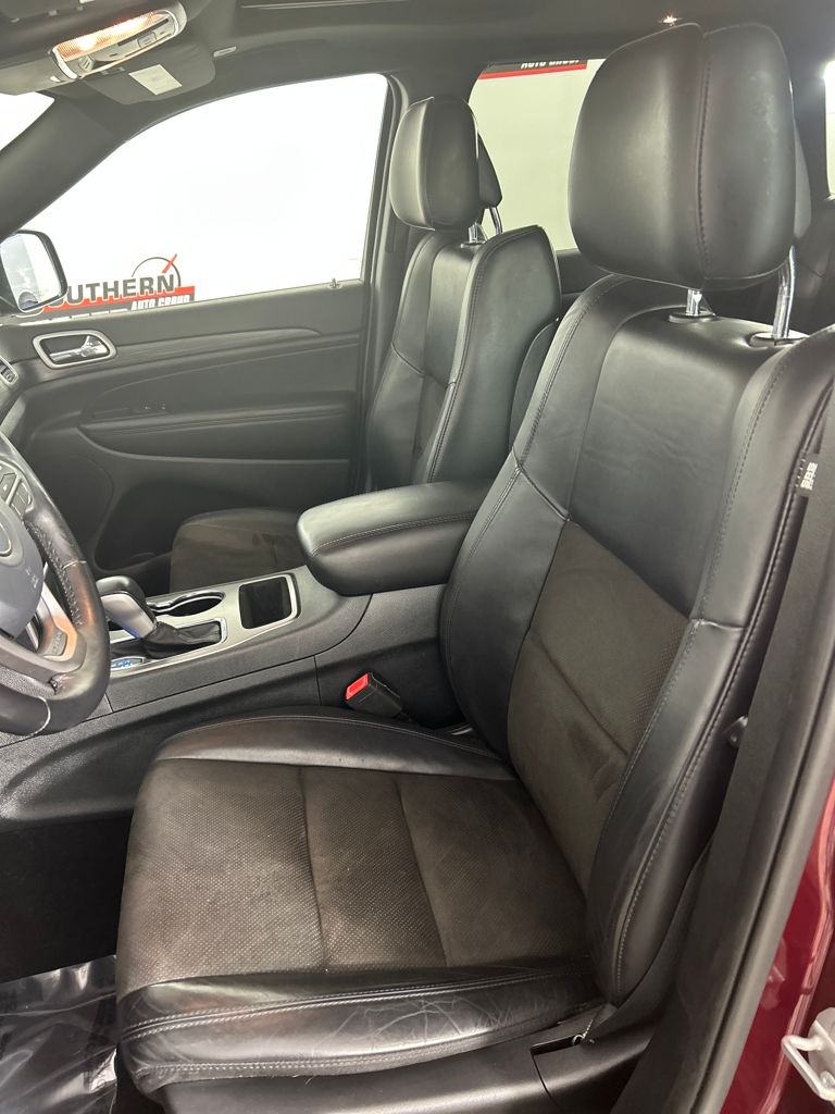 2020 Jeep Grand Cherokee Altitude photo 4