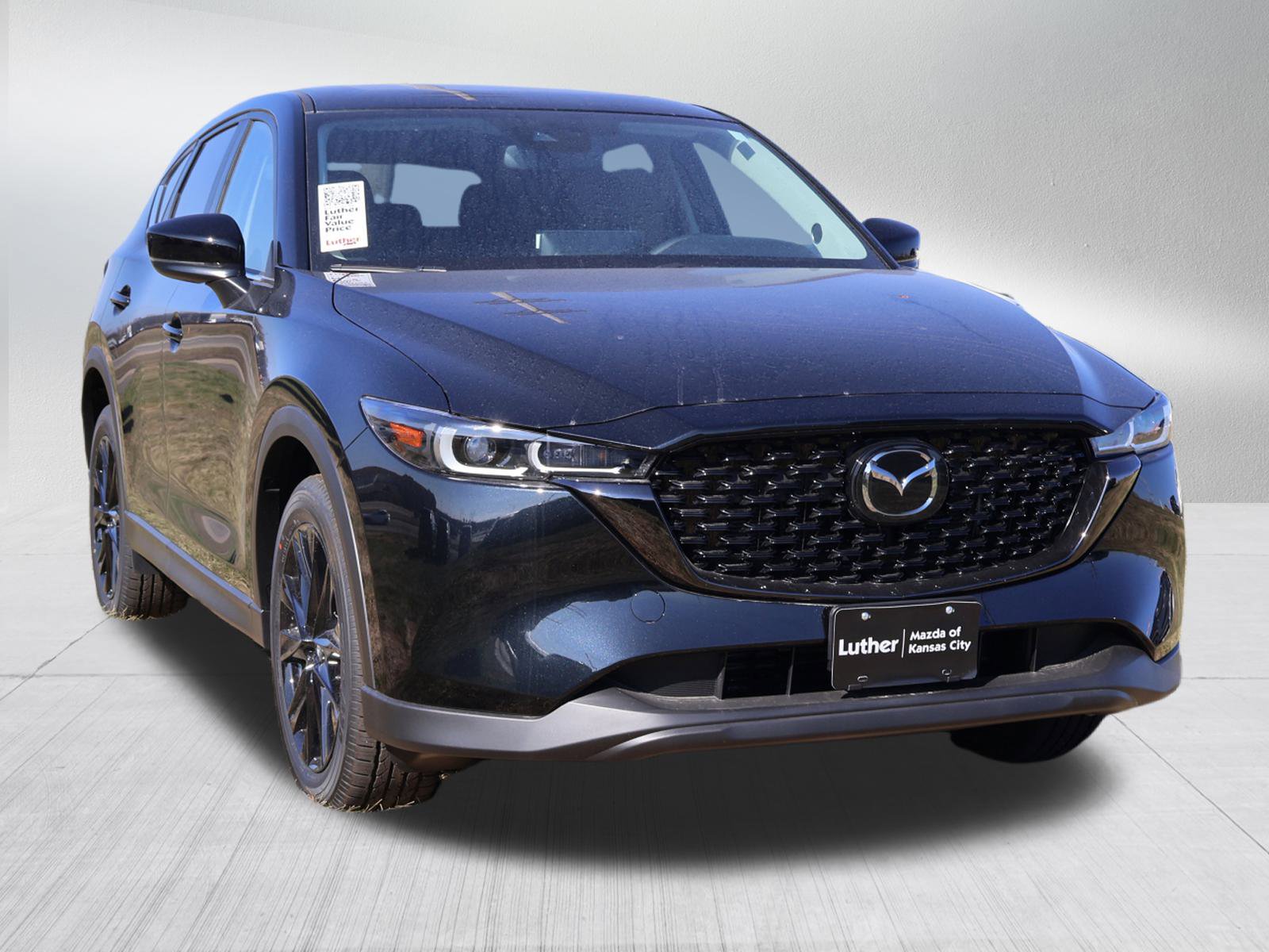2025 Mazda CX-5 S Carbon Edition's photo
