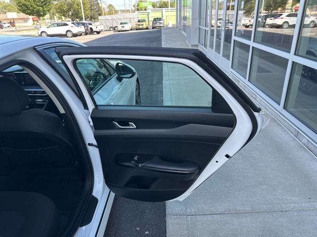 2022 Kia K5 LXS photo 38