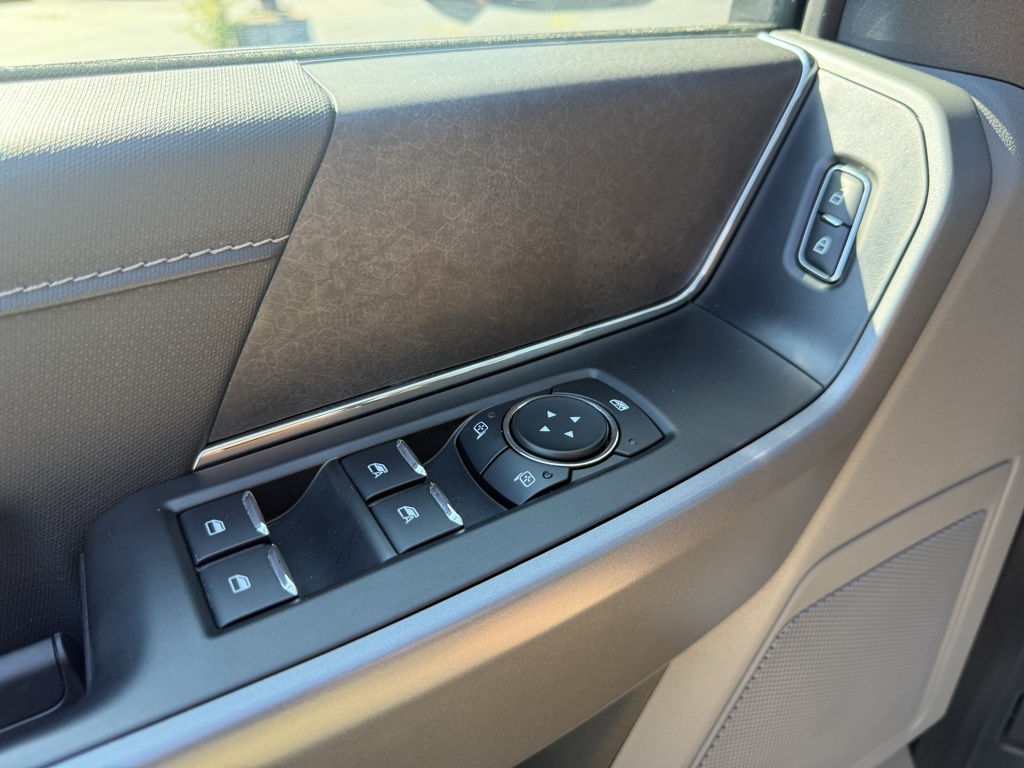 2025 Ford F-150 XLT photo 4