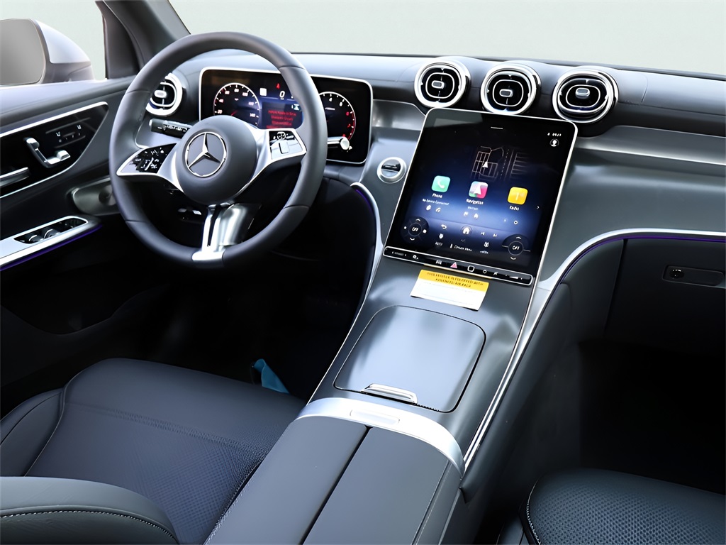 2025 Mercedes Benz GLC 300 4MATIC photo 13