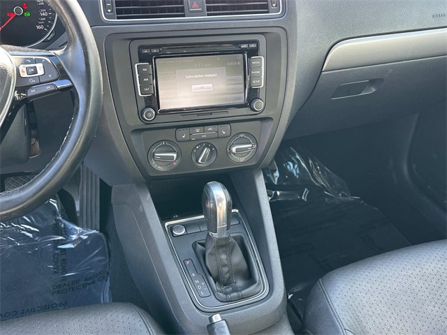 2015 Volkswagen Jetta 1.8T SE photo 19