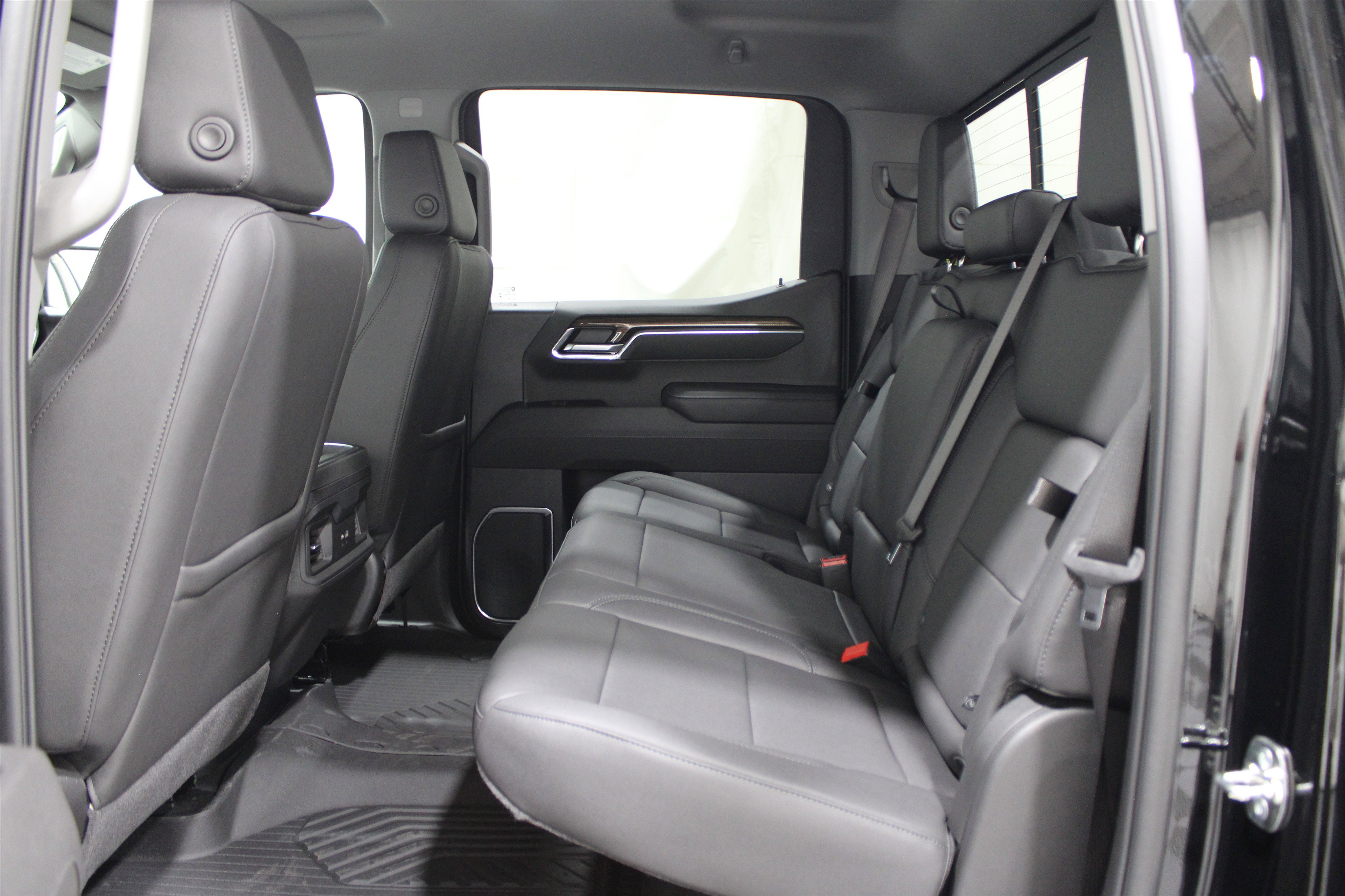 2026 Chevrolet Silverado 1500 LT Trail Boss photo 11