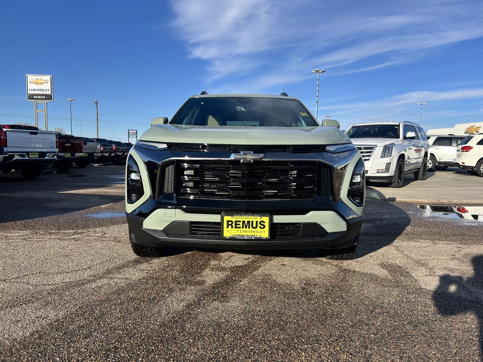 2026 Chevrolet Equinox ACTIV photo 2