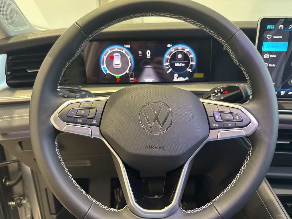 2025 Volkswagen Tiguan SE photo 19