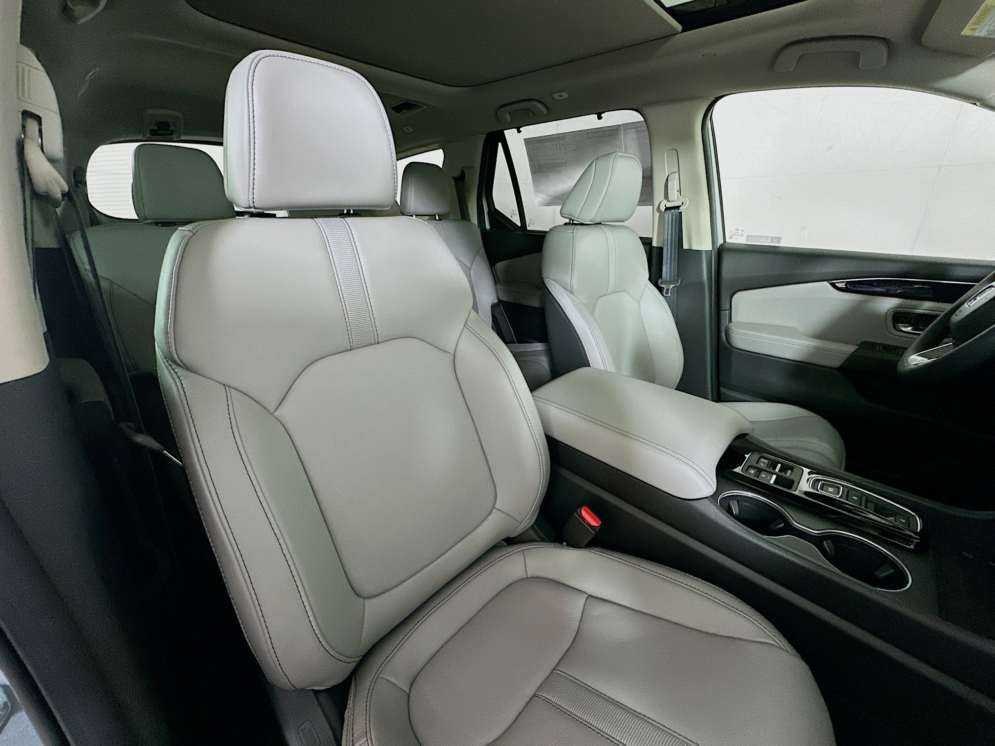 2025 Honda Pilot Touring photo 29