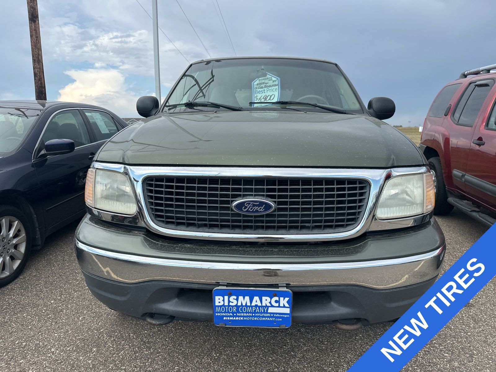 Used 2001 Ford Expedition Base with VIN 1FMPU16L61LA53548 for sale in Bismarck, ND