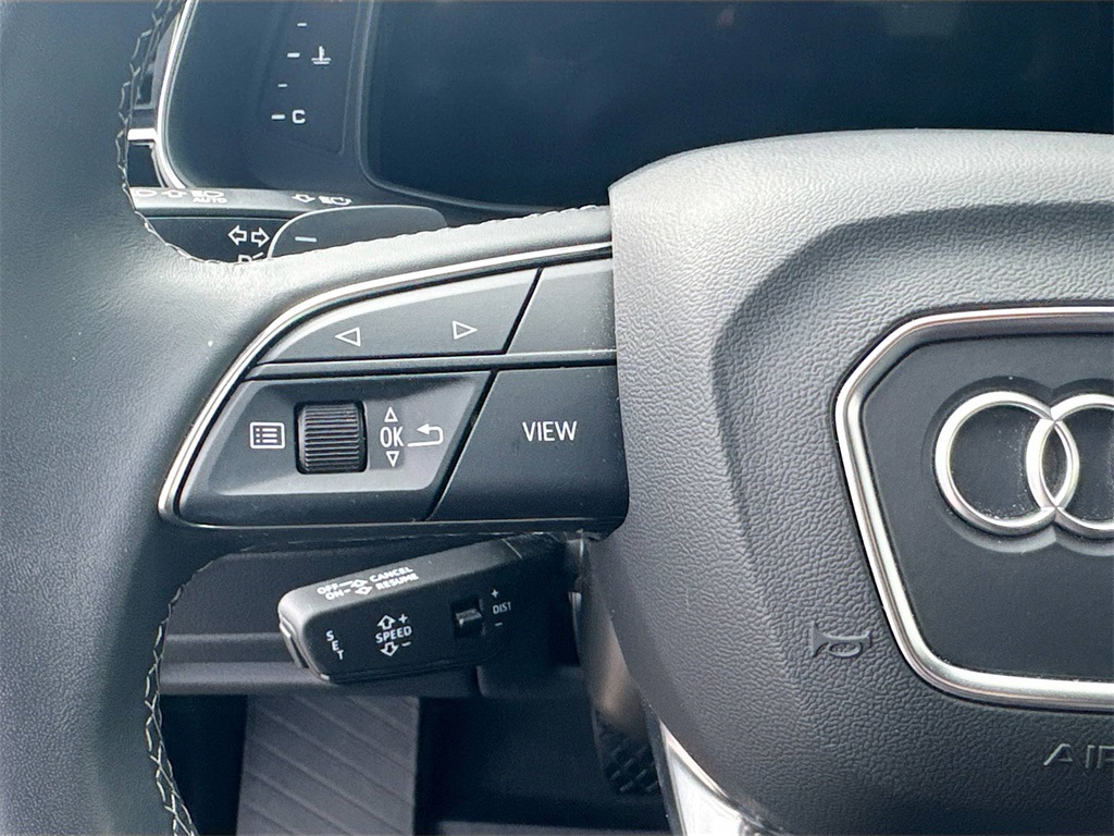 2025 Audi Q8 55 Premium Plus photo 10