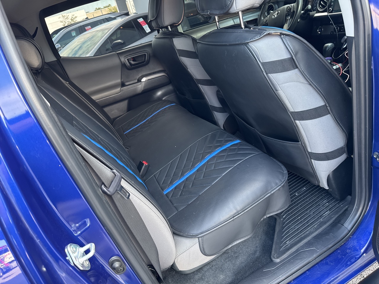 2023 Toyota Tacoma SR5 photo 6
