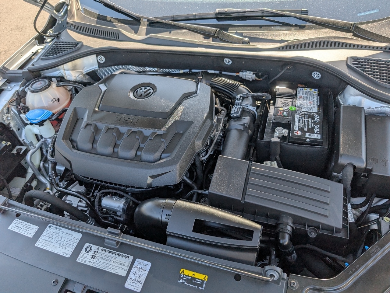 2020 Volkswagen Passat 2.0T SEL photo 3