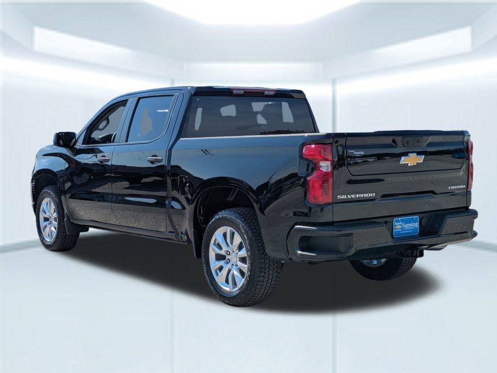 2025 Chevrolet Silverado 1500 Custom photo 3