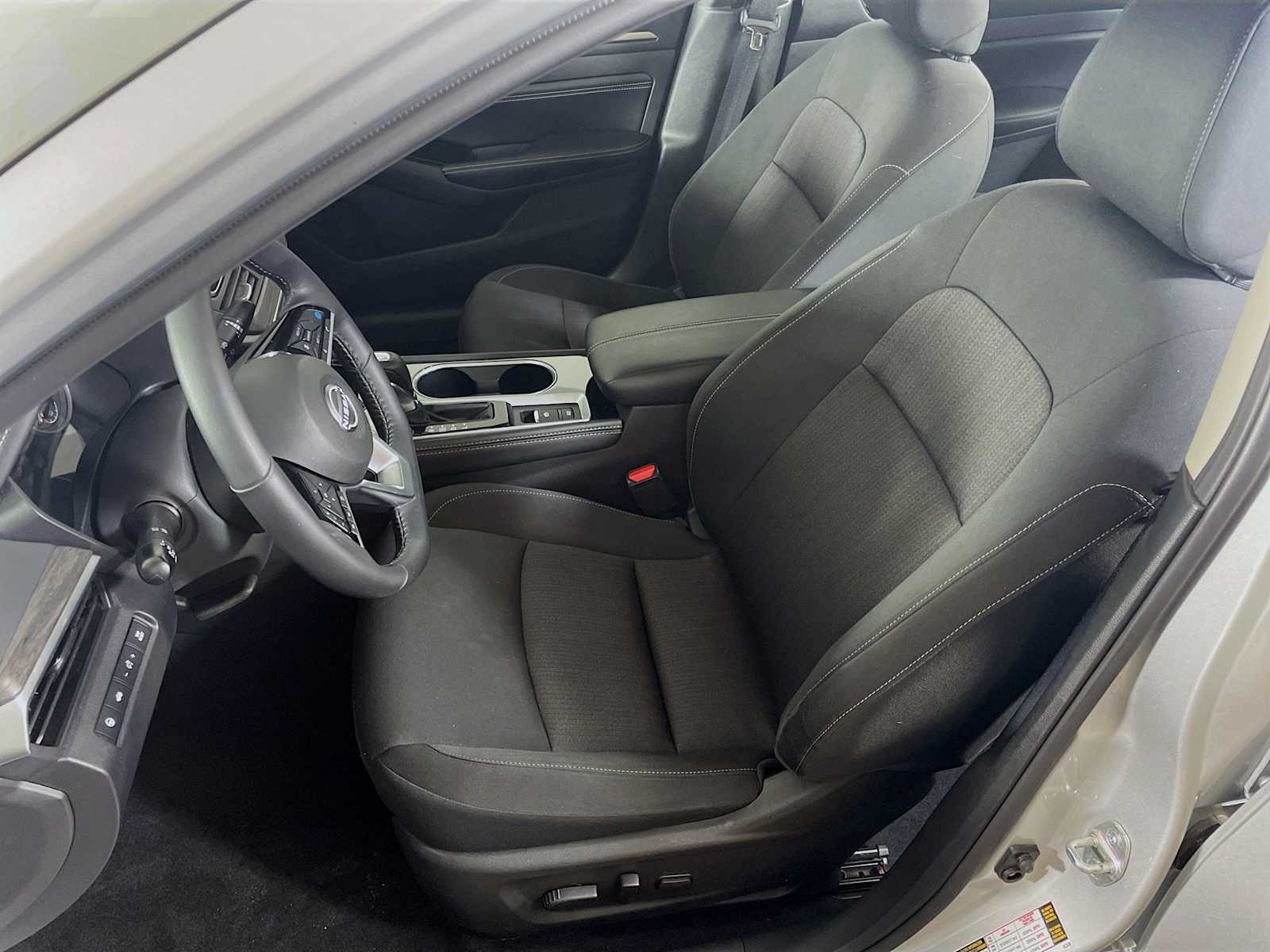 2023 Nissan Altima 2.5 SV photo 19