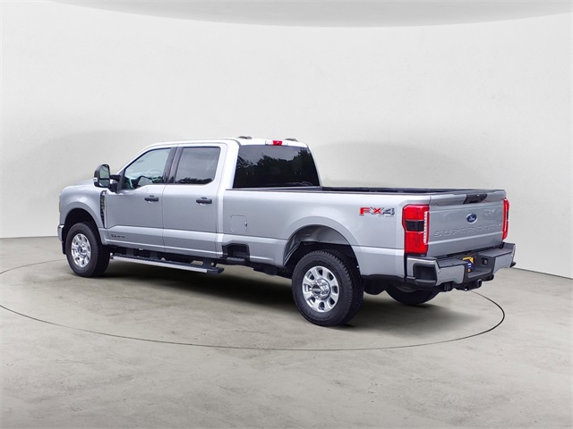 2024 Ford F-350 photo 3