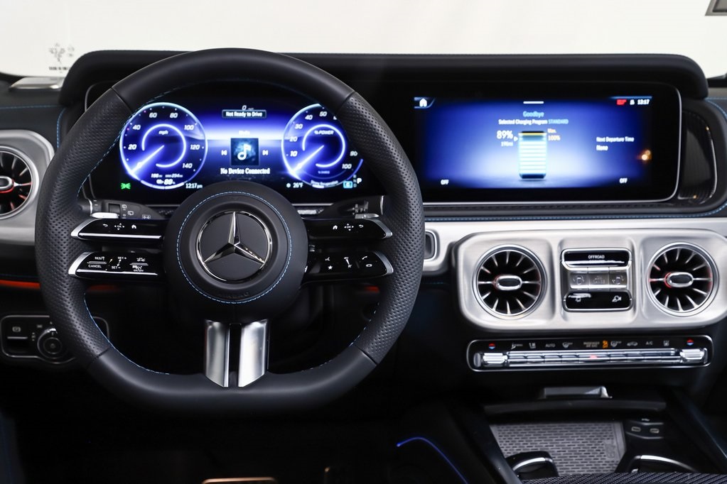 2025 Mercedes Benz G photo 14