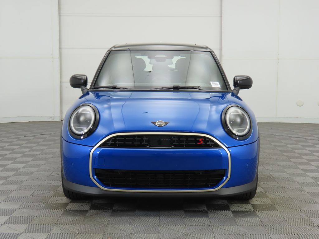 2025 Mini Cooper 4 Door Hardtop Signature photo 2