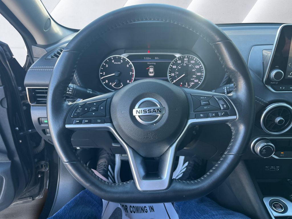 2022 Nissan Sentra SV photo 9