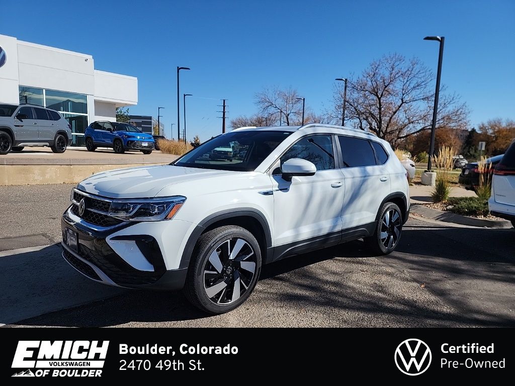 2024 Volkswagen Taos SEL's photo