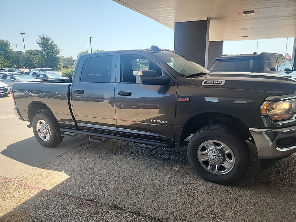 2020 Ram 2500 Tradesman photo 2