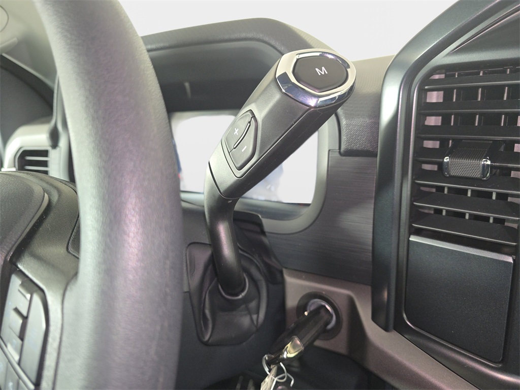 2025 Ford F-150 XL photo 17